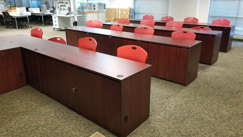 computer training desks in empire mahognay color